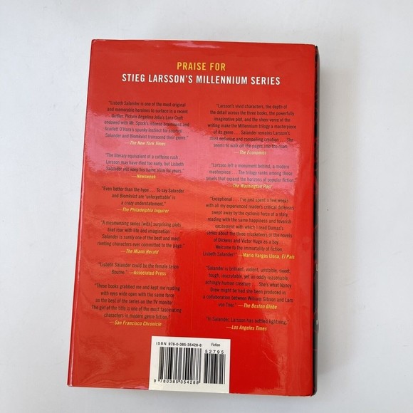 The Girl in the Spider's Web : A Lisbeth Salander Novel - Picture 2 of 12